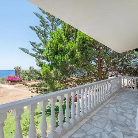 House With Sea View فيلياترا