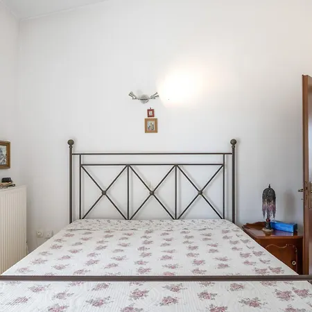 House With Sea View فيلياترا