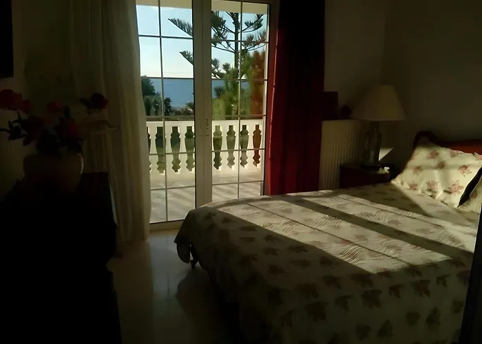 House With Sea View * فيلياترا