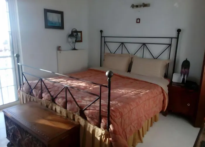 House With Sea View * Filiatra